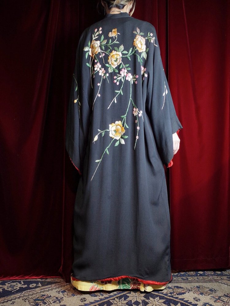 c.1920s Antique Solid Flower Embroidery Silk Kimono Gown