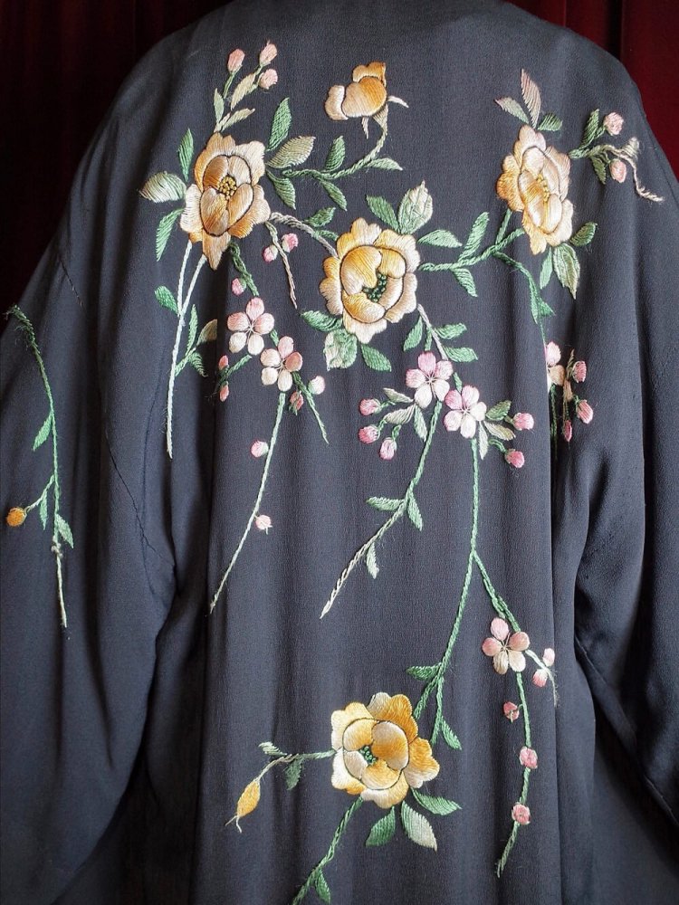 c.1920s Antique Solid Flower Embroidery Silk Kimono Gown