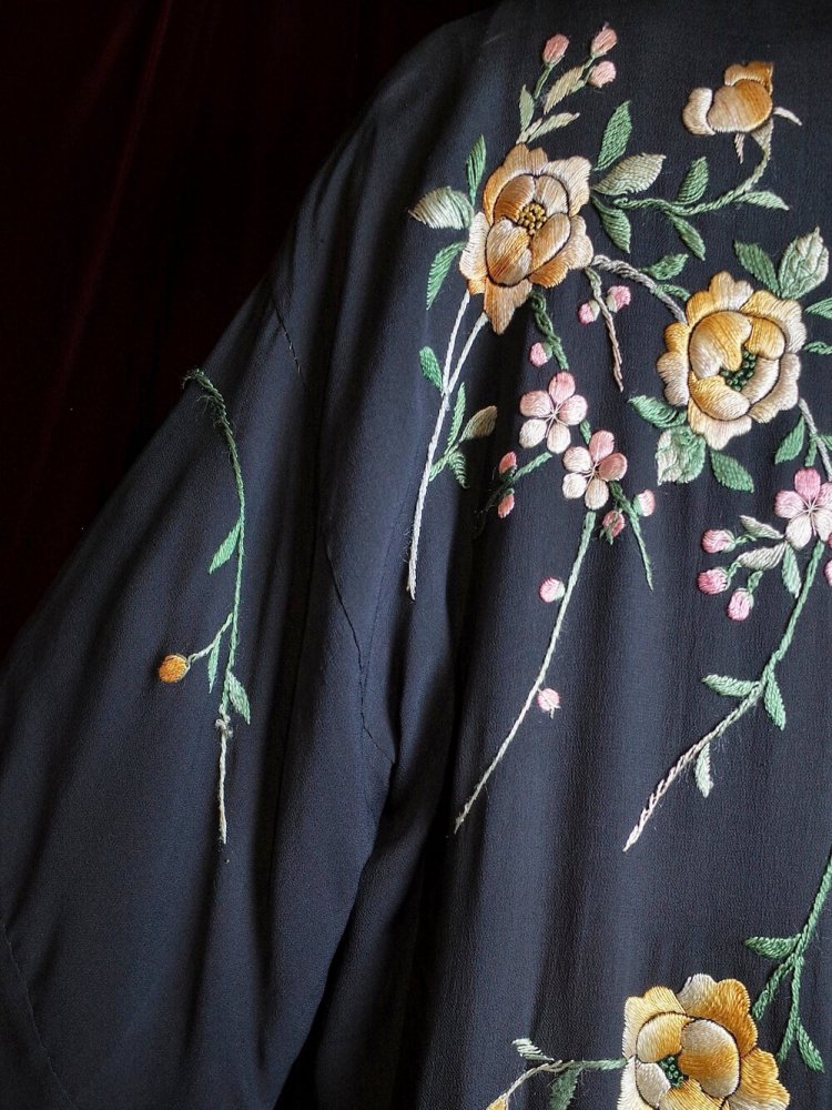 c.1920s Antique Solid Flower Embroidery Silk Kimono Gown