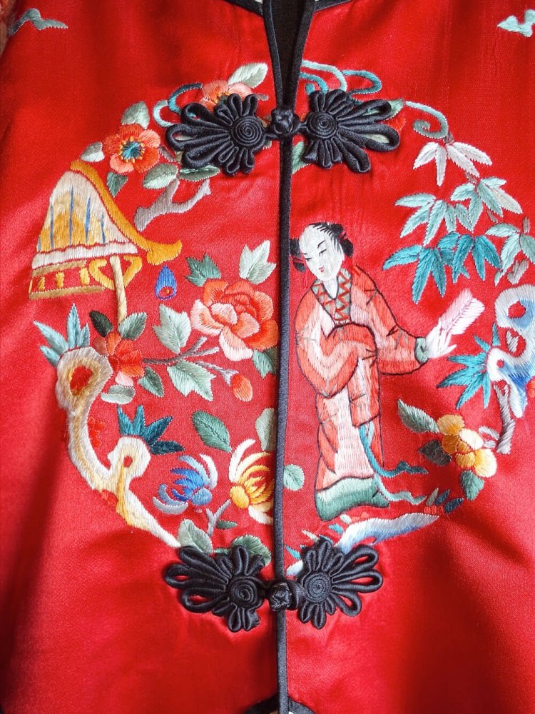 People Embroidery China Gown