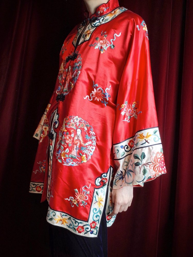 People Embroidery China Gown