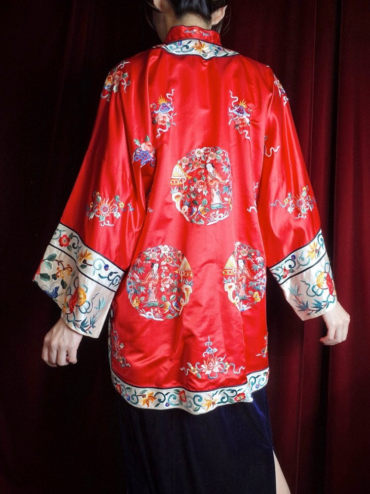 People Embroidery China Gown