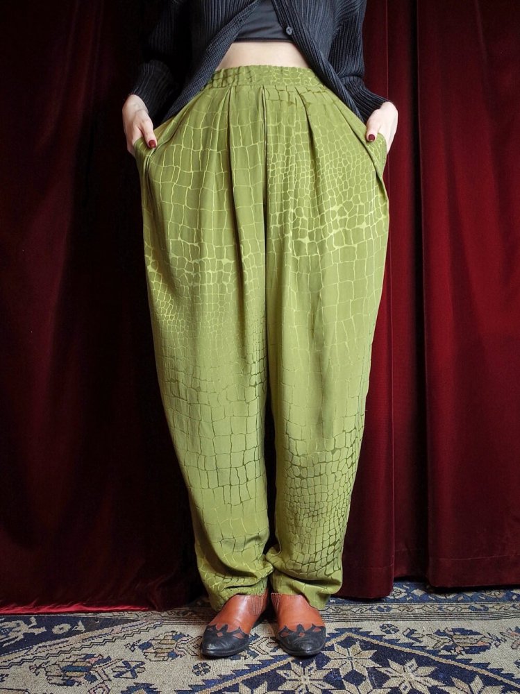 Crocodile Pattern Silk Tuck Pants