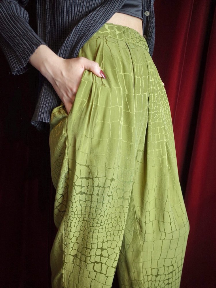 Crocodile Pattern Silk Tuck Pants