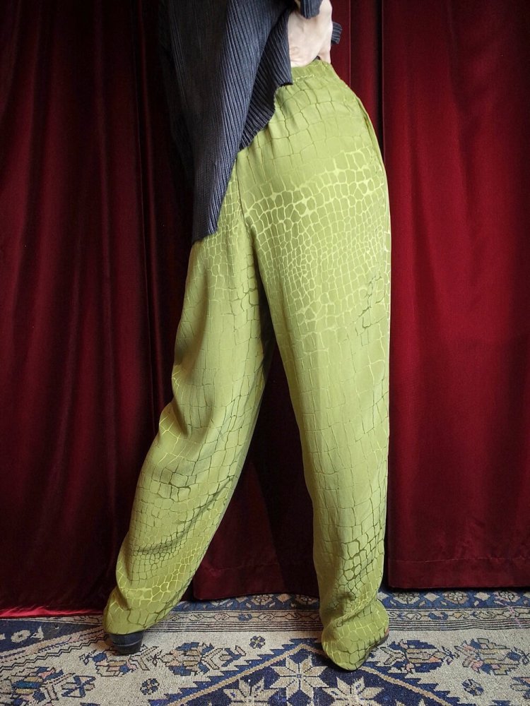 Crocodile Pattern Silk Tuck Pants