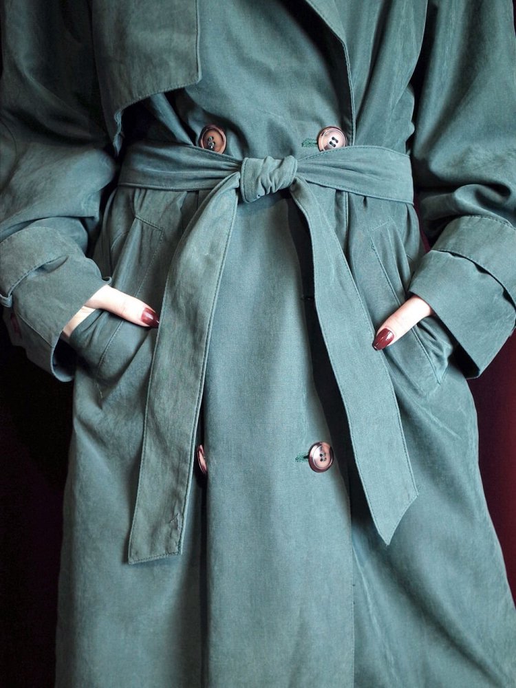 "Made in UKRAINE" Deep Green Peach Skin Trench Coat 賰ǽ饤ʡ