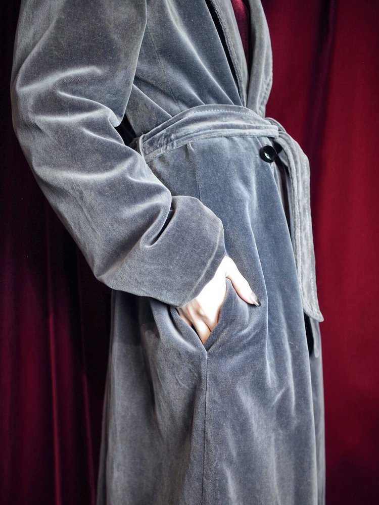 c.1950s CANADA Grayish Velvet Gown Coat