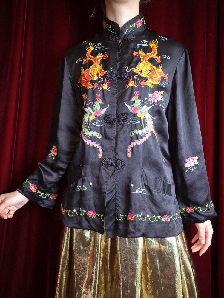 ζ˱ Embroidery Black China Jacket