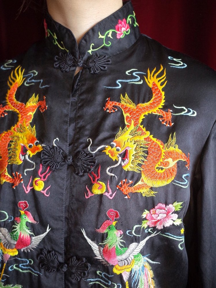 ζ˱ Embroidery Black China Jacket