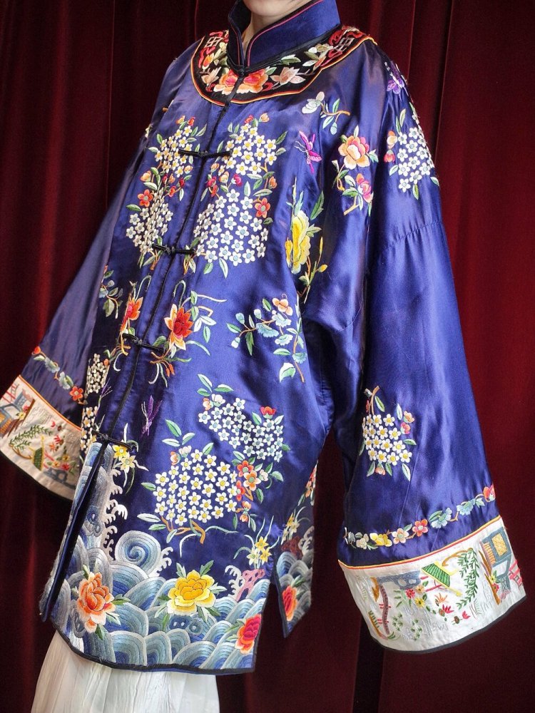 Flower Embroidery Navy Silk China Gown