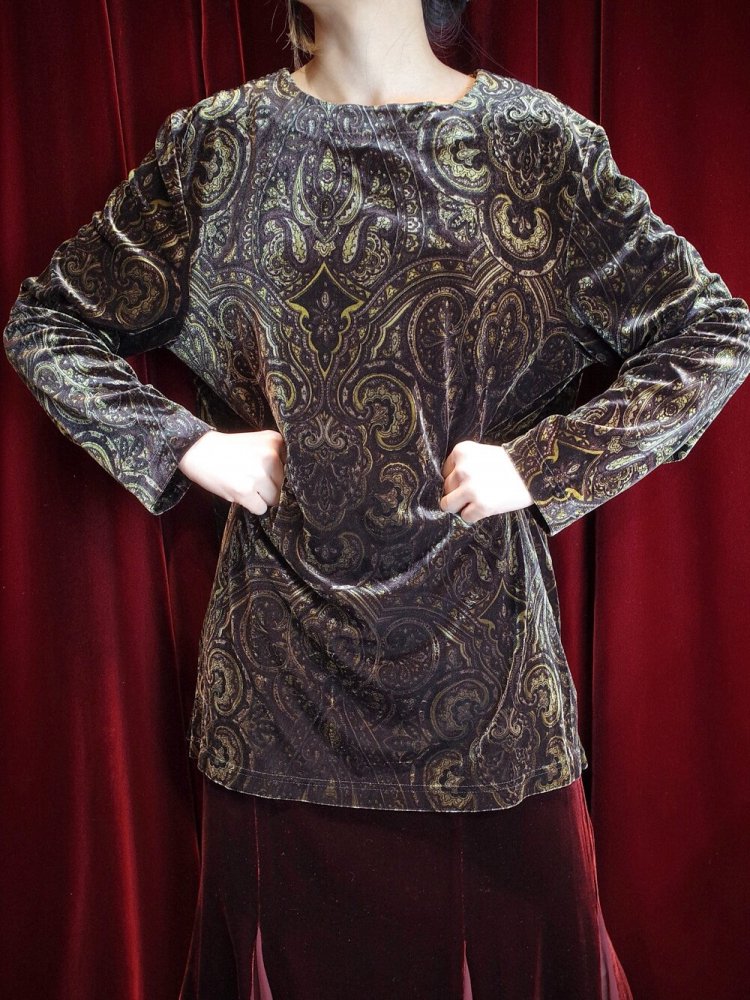 Arabesque Velvet Cut & Sewn