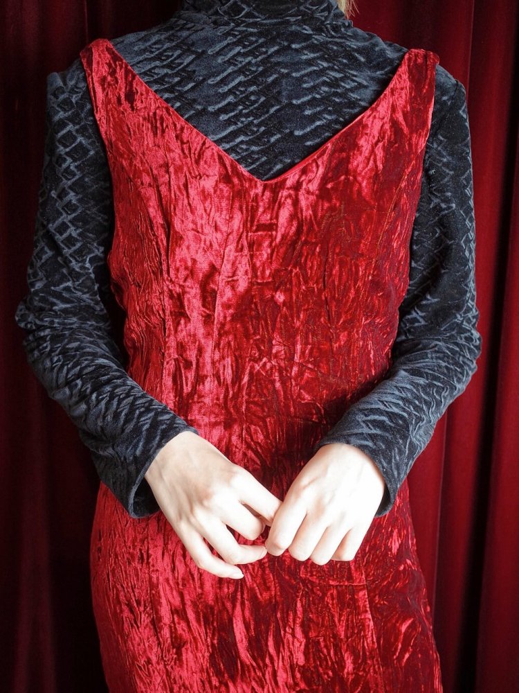 и Red Rayon Velvet Dress