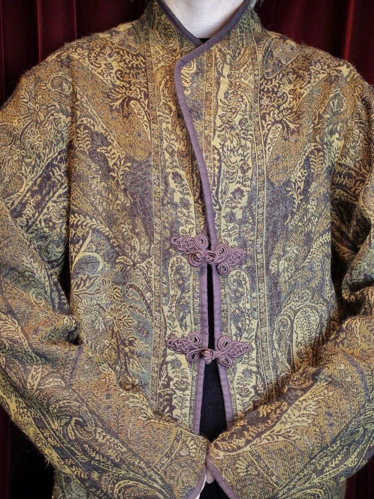 Paisley Jacquard Embroidery China Buttons Coat