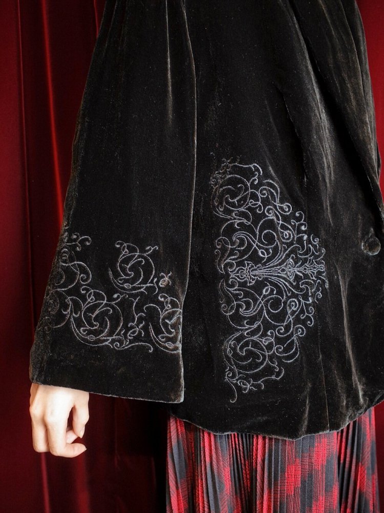 Black Silk Velvet Embroidery Jacket