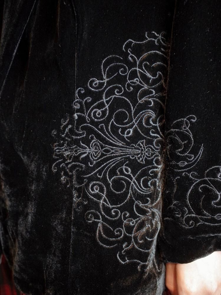 Black Silk Velvet Embroidery Jacket