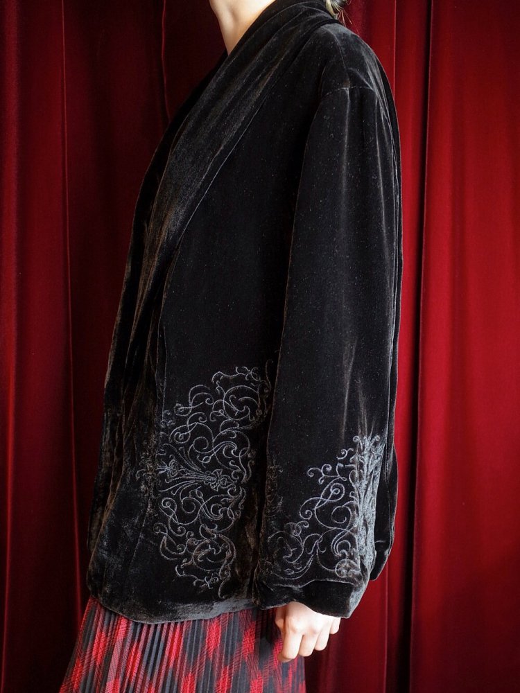 Black Silk Velvet Embroidery Jacket