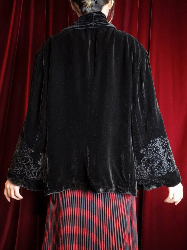 Black Silk Velvet Embroidery Jacket