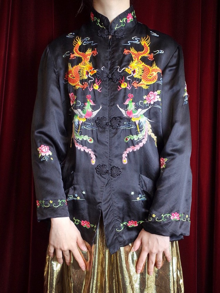 ζ˱ Embroidery Black China Jacket