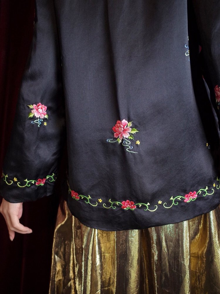 ζ˱ Embroidery Black China Jacket