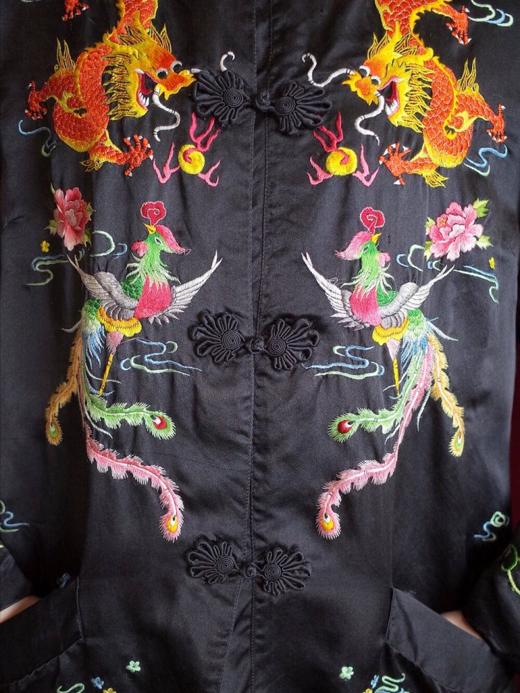 ζ˱ Embroidery Black China Jacket