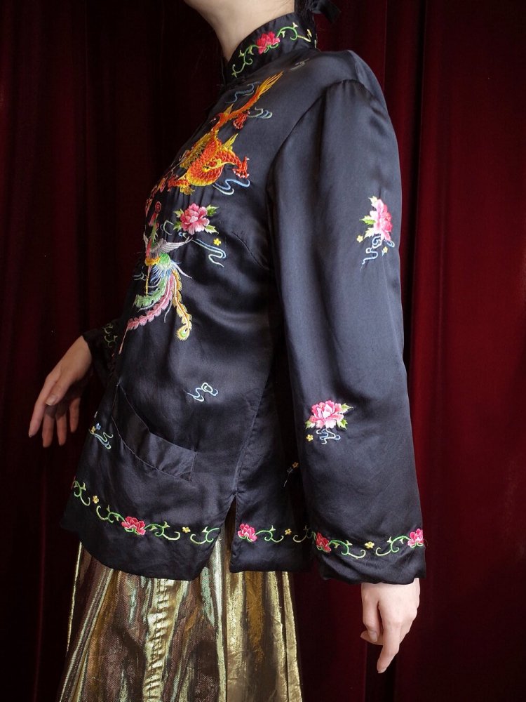 ζ˱ Embroidery Black China Jacket