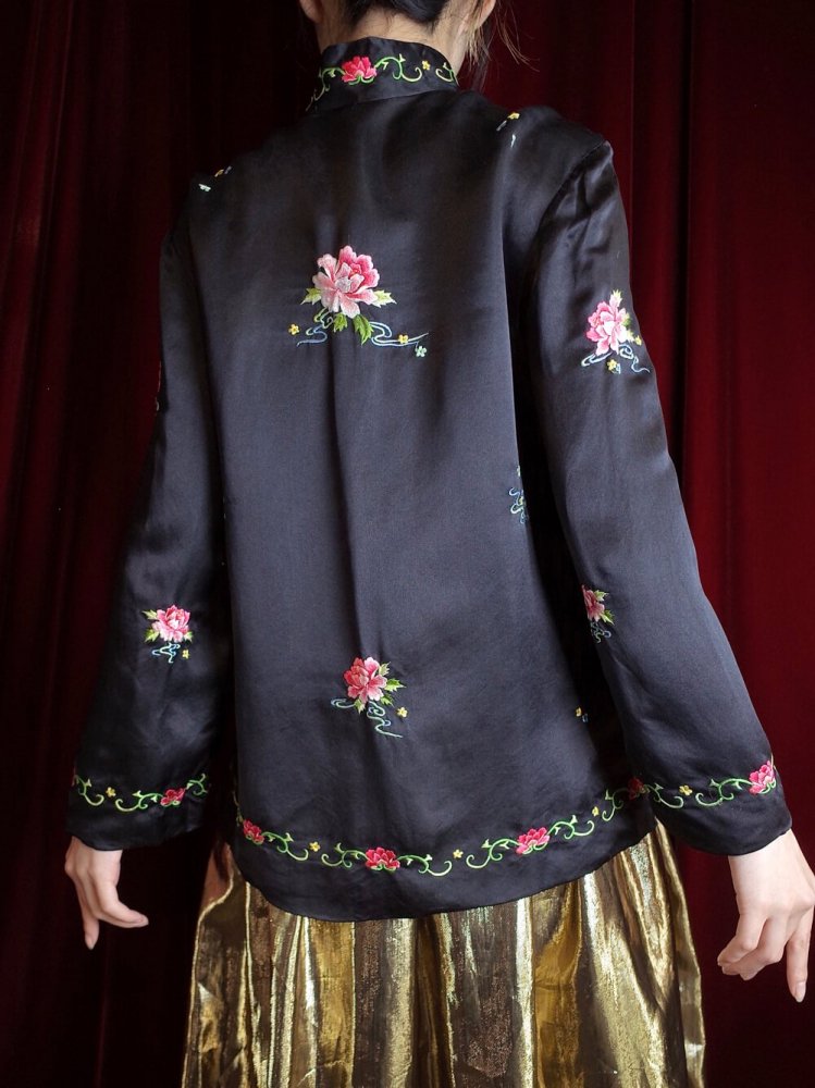 ζ˱ Embroidery Black China Jacket