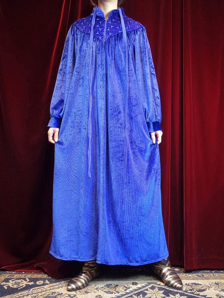 c.1970s Embroidery Blue Velvet Zip Dress