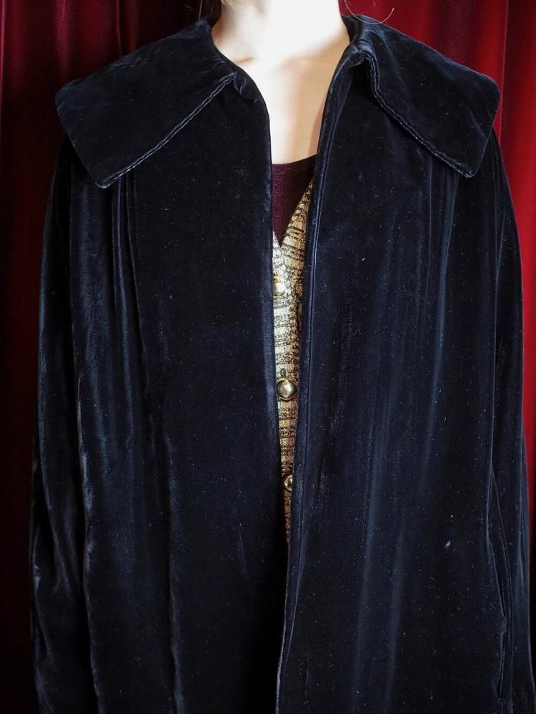 Black Velvet Big Collar Gown Coat