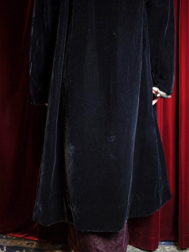 Black Velvet Big Collar Gown Coat