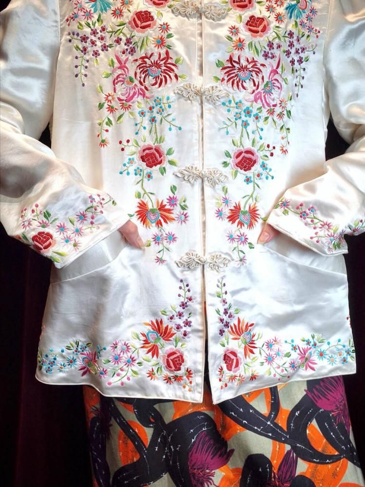 Hand Embroidery White China Jacket