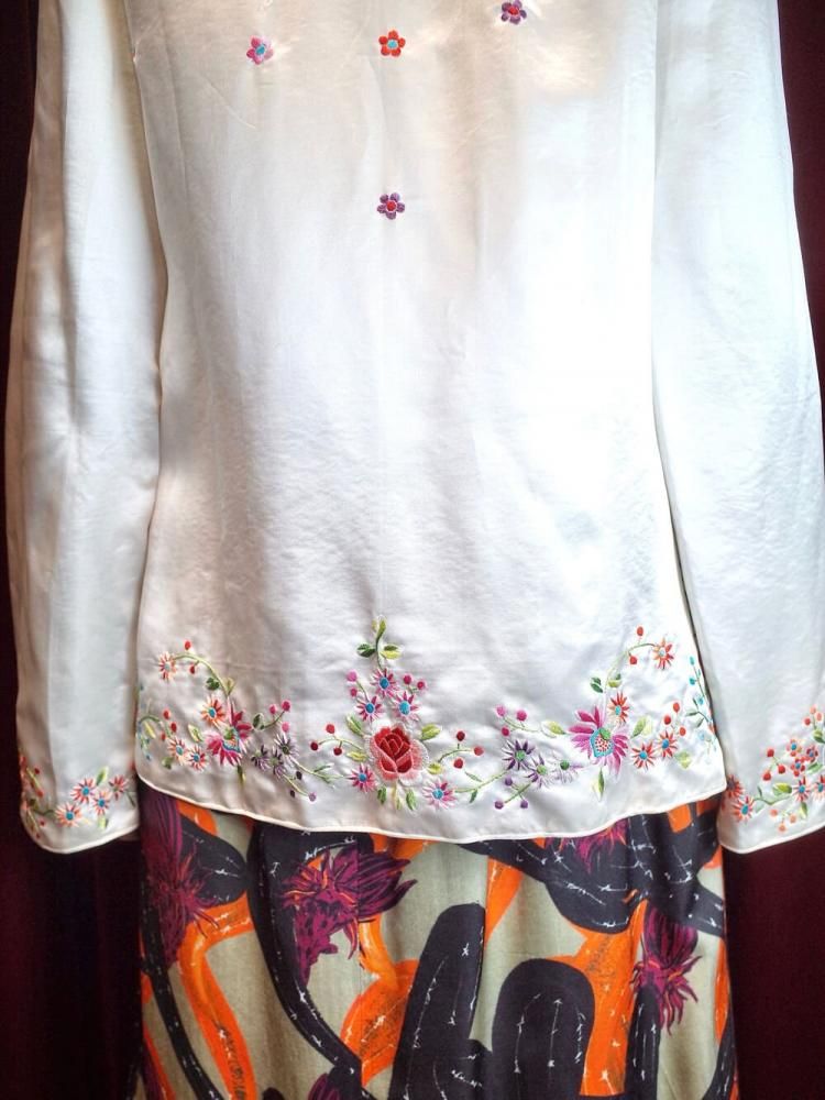 Hand Embroidery White China Jacket