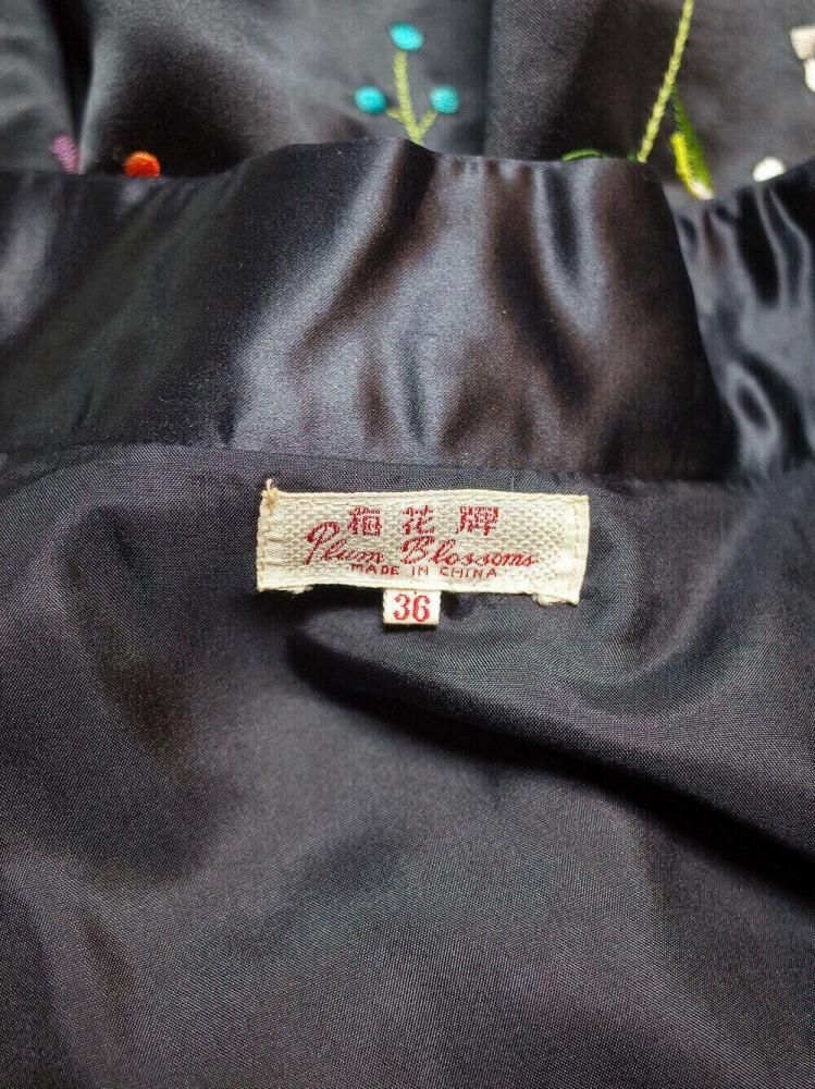 c.1960~70s China Total Embroidery Black Silk Jacket