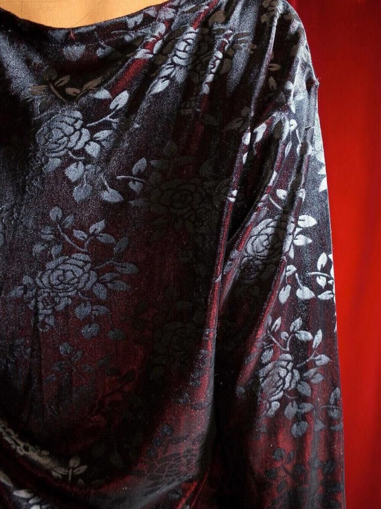 и Black & Red Cut Sewn