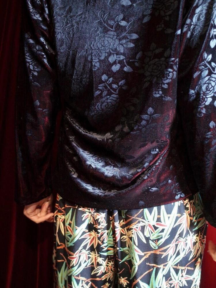 и Black & Red Cut Sewn