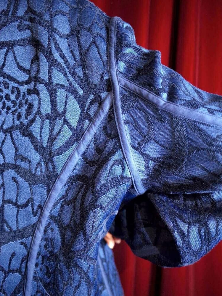Abstract Wave Pattern Gobelin Jacket / Gradation  Navy Reversible