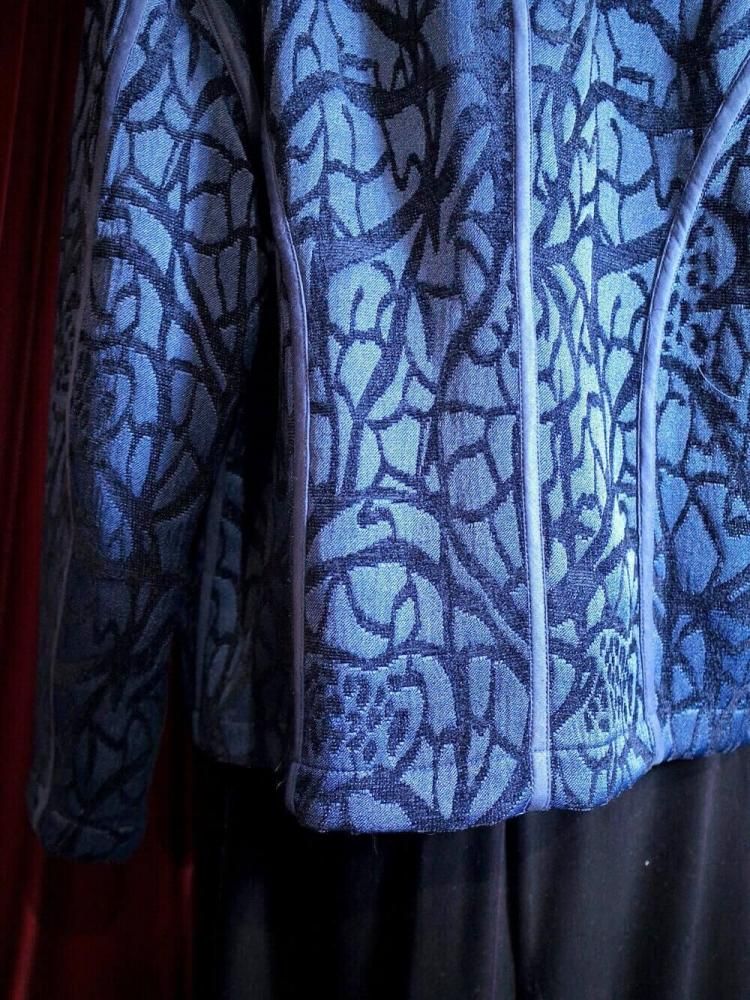 Abstract Wave Pattern Gobelin Jacket / Gradation  Navy Reversible