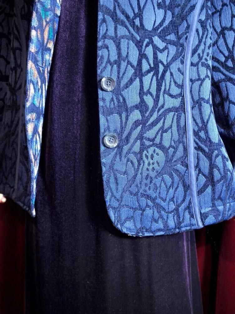 Abstract Wave Pattern Gobelin Jacket / Gradation  Navy Reversible