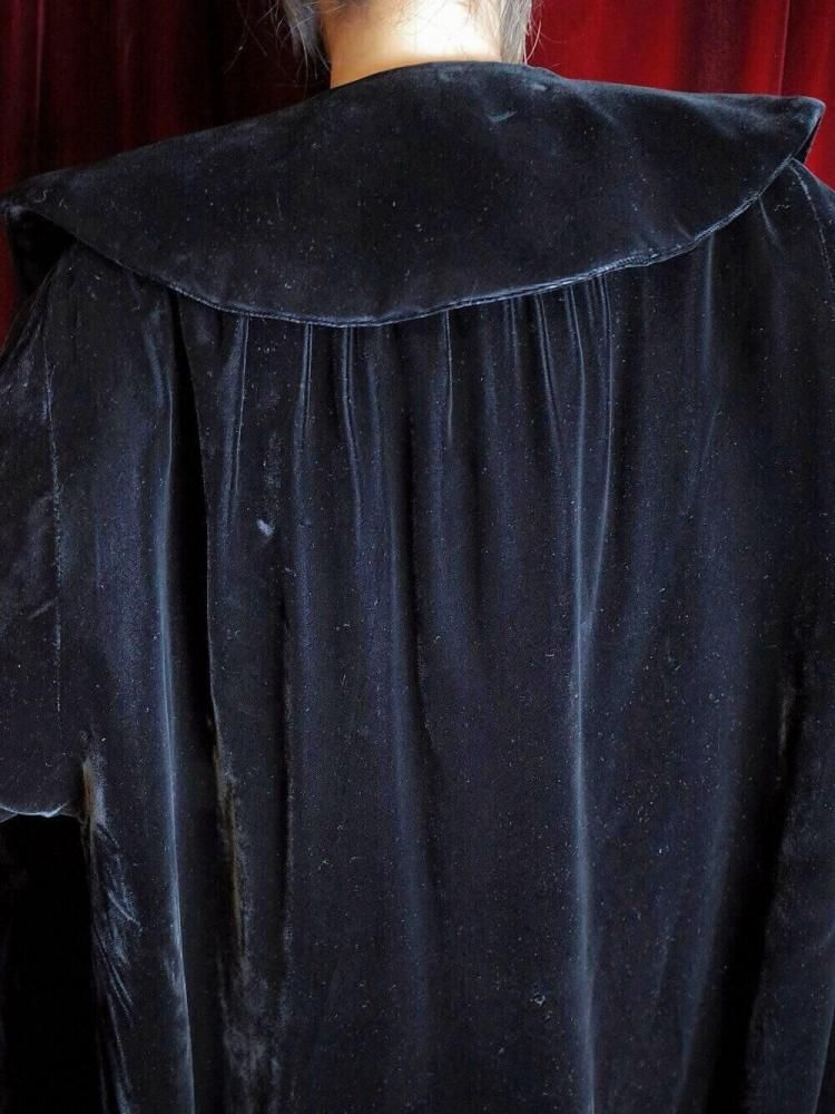 Black Velvet Big Collar Gown Coat