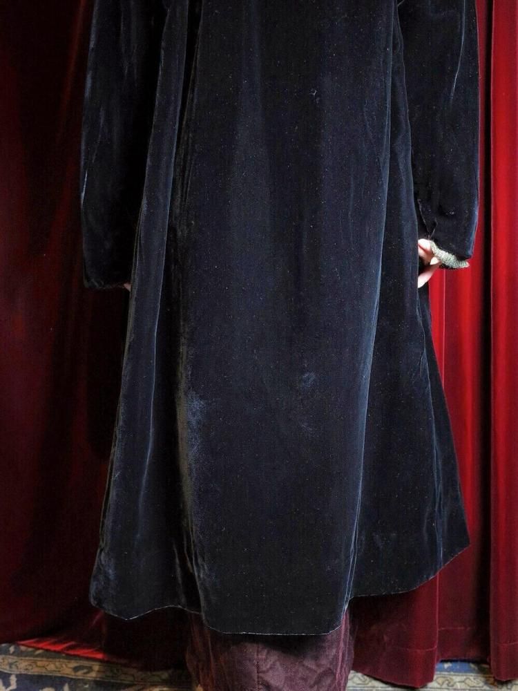 Black Velvet Big Collar Gown Coat