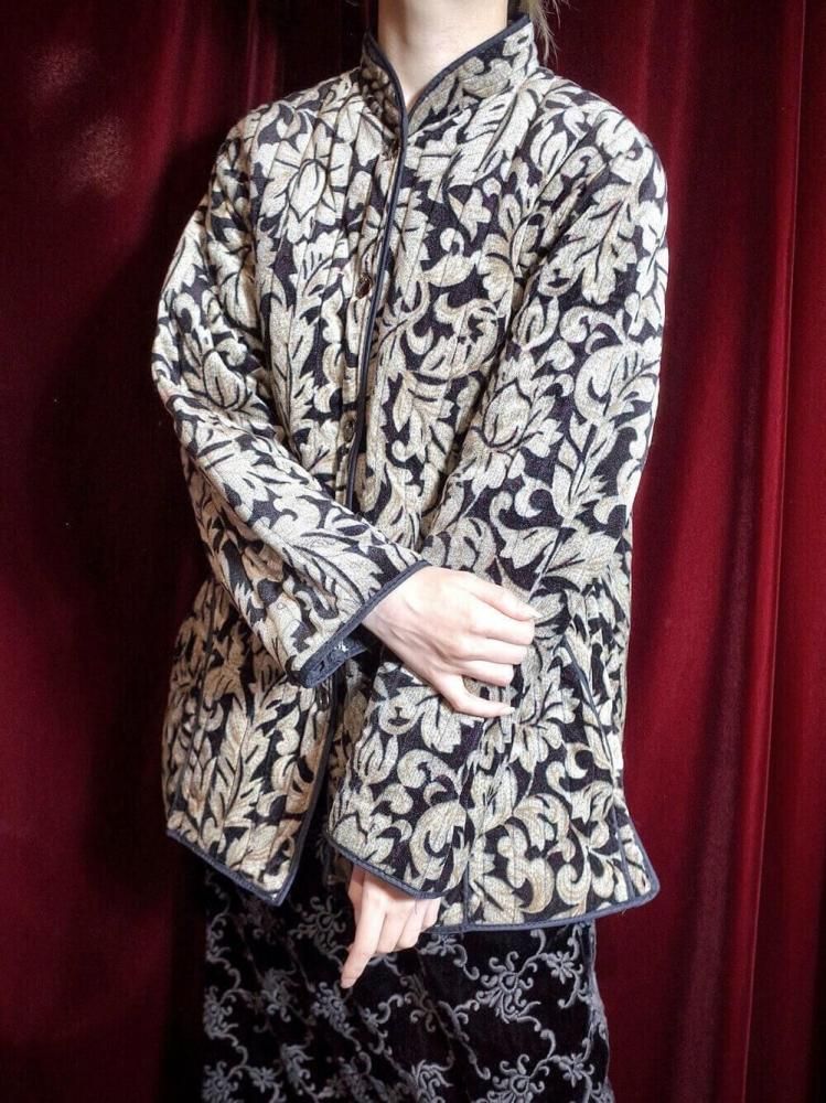 Arabesque Velvet Quilting China Jacket