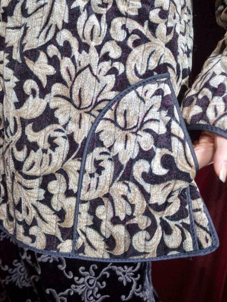 Arabesque Velvet Quilting China Jacket