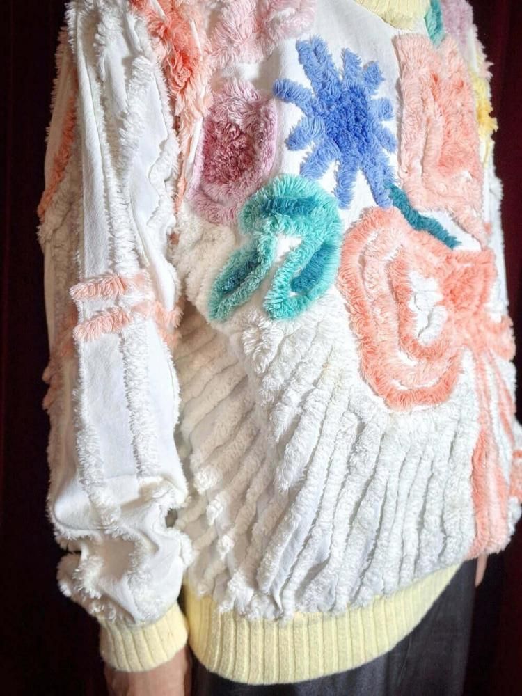c.1970s Star & Ribbon Chenille Sweat