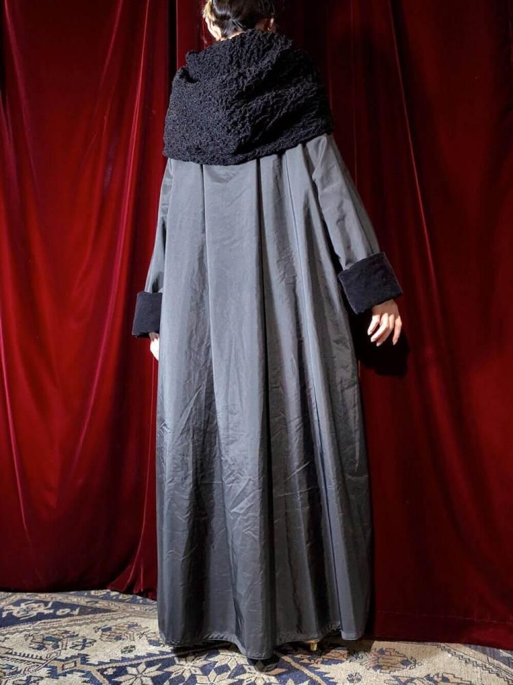 Embroidery Crinkle Big Hoodie Coat / Velvet & Nylon Reversible