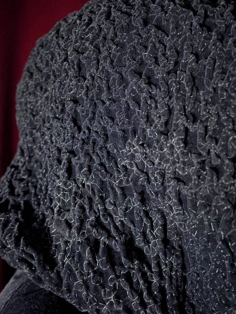 Embroidery Crinkle Big Hoodie Coat / Velvet & Nylon Reversible