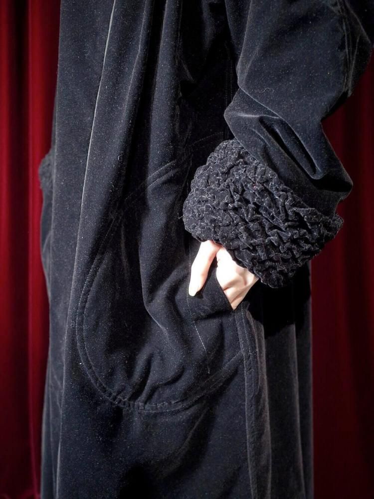 Embroidery Crinkle Big Hoodie Coat / Velvet & Nylon Reversible