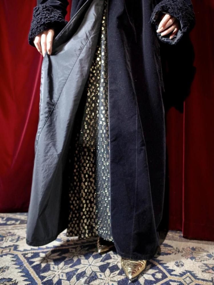 Embroidery Crinkle Big Hoodie Coat / Velvet & Nylon Reversible