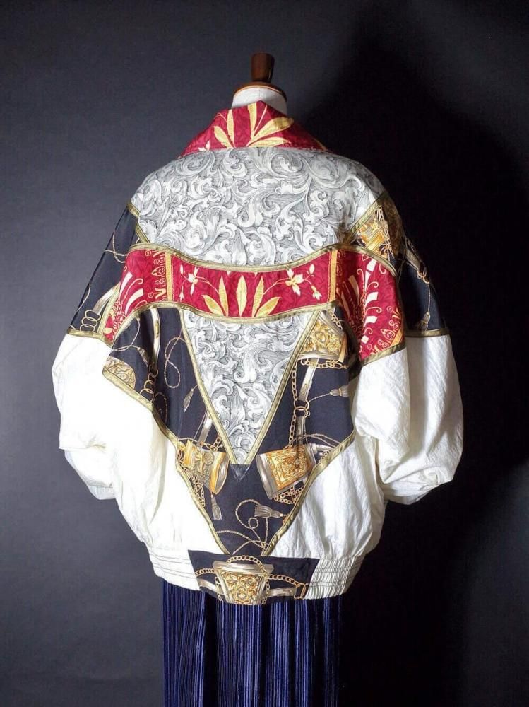 Scarf Arabesque Switch Nylon Blouson