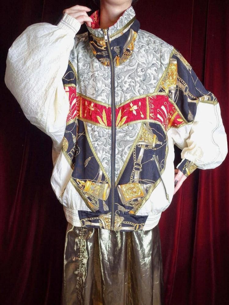 Scarf Arabesque Switch Nylon Blouson