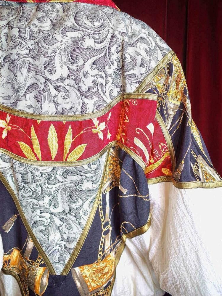 Scarf Arabesque Switch Nylon Blouson