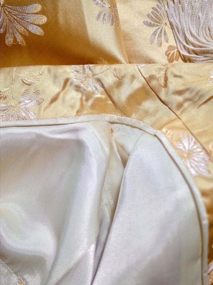 "Embroidery & Tassel" Jacquard China Gown Jacket